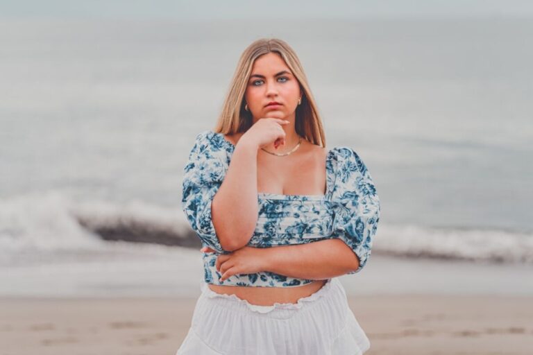 How to Feel Confident in a Bikini: 9 Real Tips