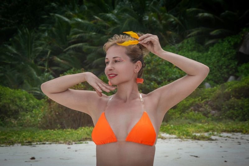 bandeau bikini small bust