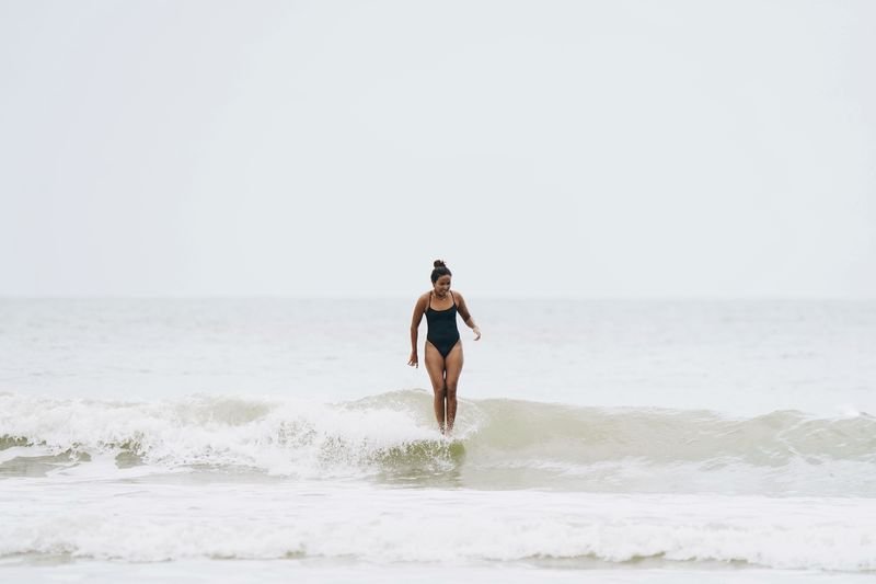 zip front rash guard women surfing